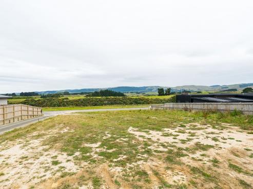 7 Coutts Way, Fitzherbert