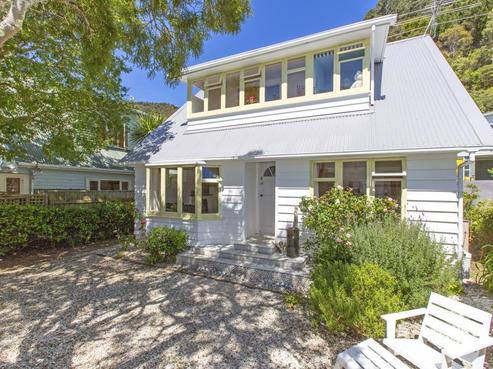 4 Houhere Terrace, Eastbourne