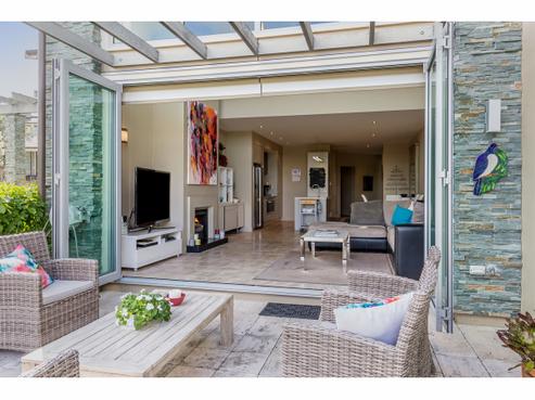 12 Little Compton Mews, Snells Beach