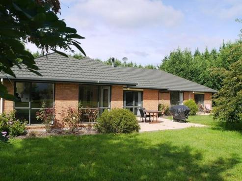 111 German Road, Cust