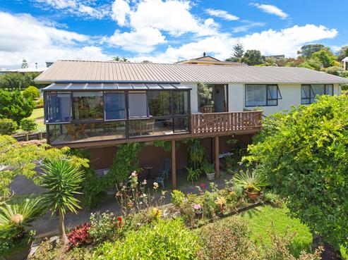 68 Shakespear Road, Army Bay