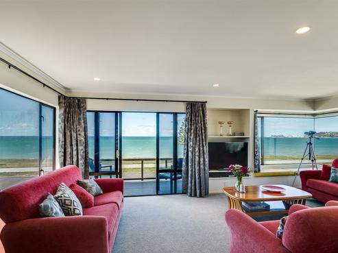 91 The Esplanade, Westshore