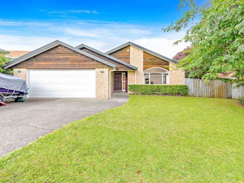 18 Oakridge Way, Northpark