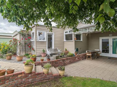 123 Alexander Road, Raumati Beach
