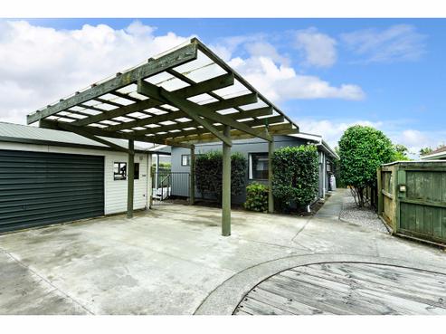 28 Aldinga Avenue, Stoke