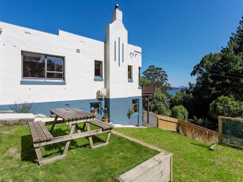 24 Wharfdale Street, Macandrew Bay