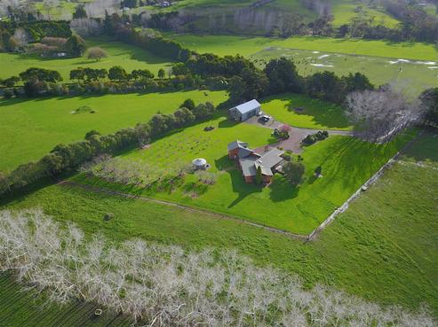 77 Forestry Road, Waitoki