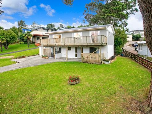 12 Holt Avenue, Torbay