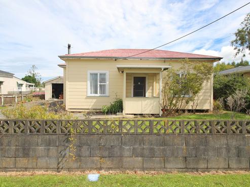 6 Oxford Street, Marton