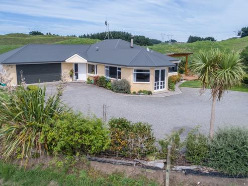 435 Waikawa Beach Road, Manakau