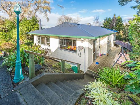 1 Alexa Place, Saint Johns Hill