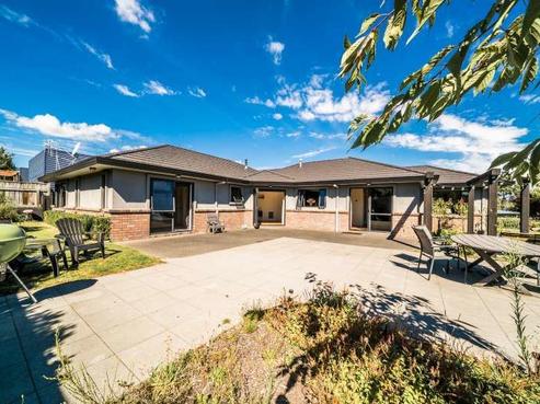 5 Birchwood Lane, Hilltop