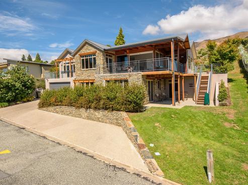 14 Morrows Mead, Wanaka