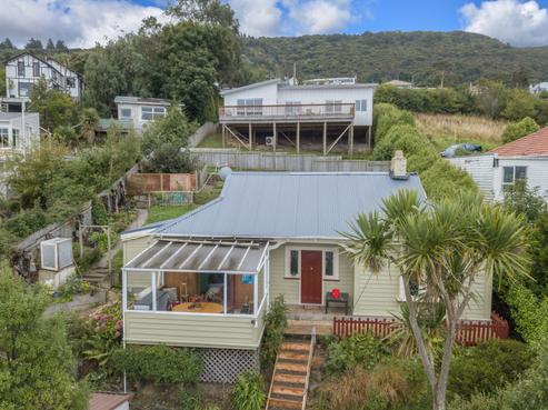 34 Adderley Terrace, Ravensbourne