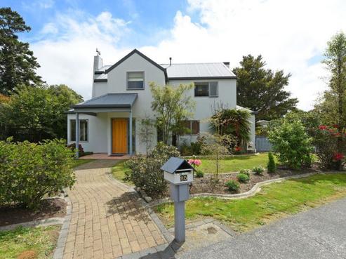 25 Mccarthy Grove, Clouston Park