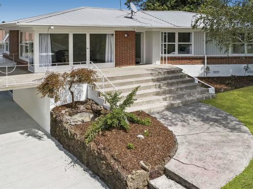 6 Rosehill Drive, Rosehill