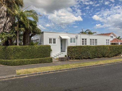 266 Point Chevalier Road, Point Chevalier