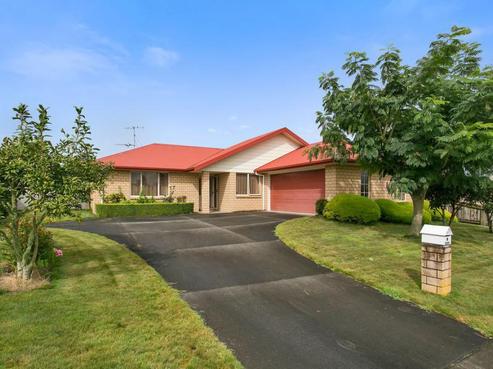 28 Oaklands Drive, Cambridge