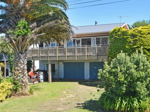 28 Pinedale Crescent, Riversdale Beach