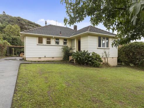 16 Boyd Grove, Naenae