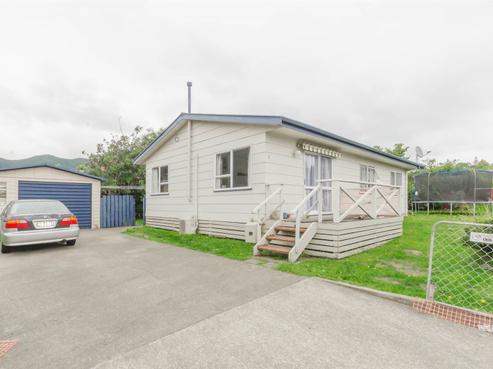 3 Redwood Close, Paraparaumu