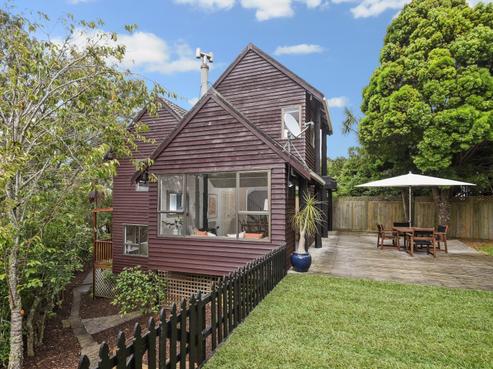 17B Sandown Road, Rothesay Bay