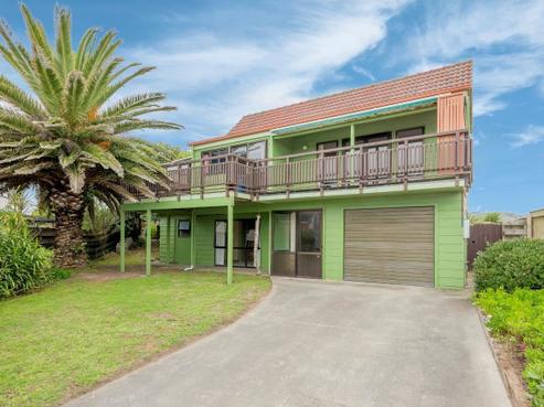 20 Oratia Street, Waikanae Beach