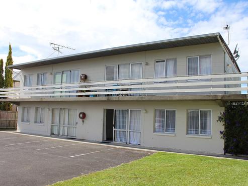 200 Old Farm Road, Hamilton East