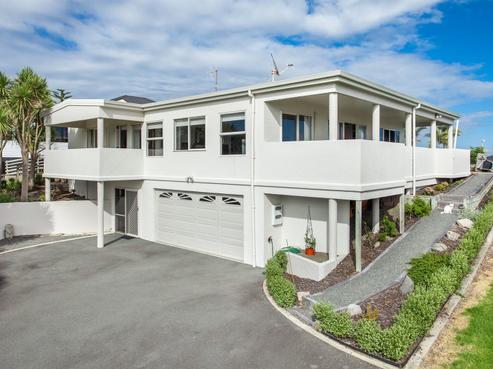 15 Ocean View Road, Coastlands