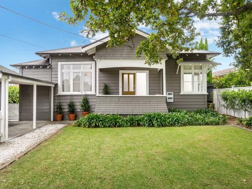 43 Roseberry Avenue, Birkenhead
