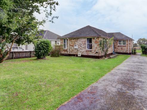 35 Montgomery Crescent, Bader