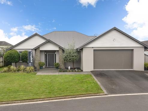 5 Aspen Court, Huntington