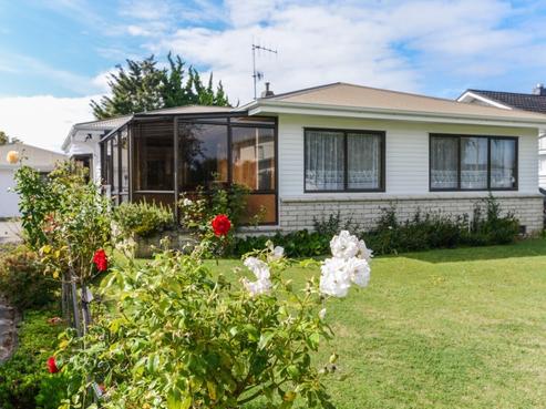 6 Dunn Place, Pirimai