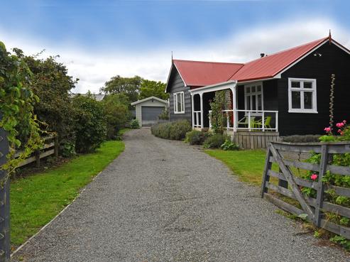 43 Grey Street, Martinborough