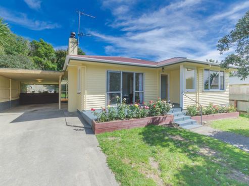 8 Brazier Grove, Paraparaumu