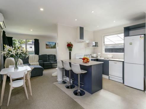 2/47 Taharepa Road, Hilltop