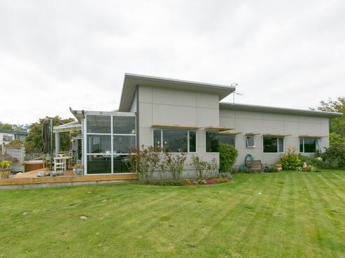 17D Manukaka Heights, Hurdon