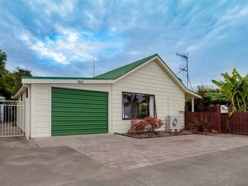 9 Perry Crescent, Greenmeadows