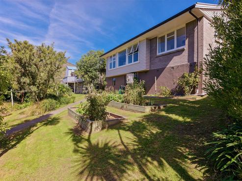 105 Port Hills Road, Heathcote Valley