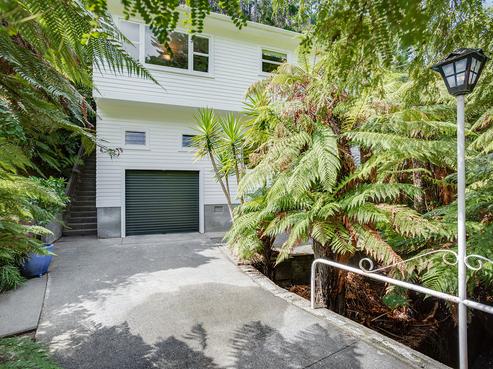 71 Elmslie Road, Pinehaven