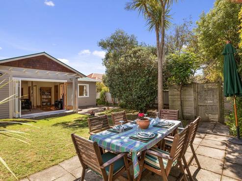 29 Tuatoru Street, Eastbourne