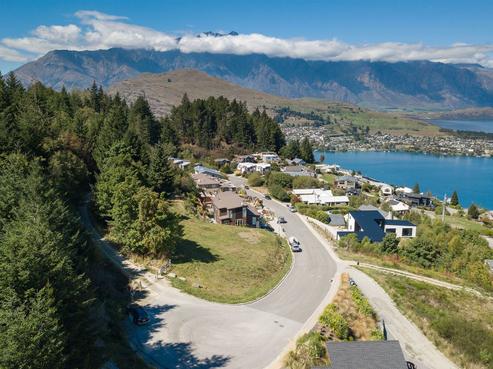 22 Vancouver Drive, Queenstown Central