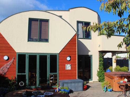 8B Marina Grove, Central Hutt