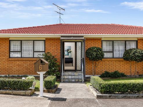 6 Tate Grove, Half Moon Bay