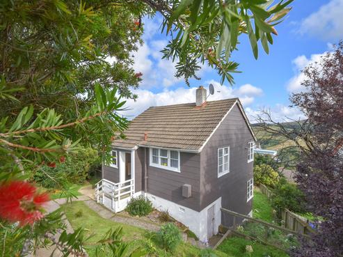 44 Columba Avenue, Calton Hill