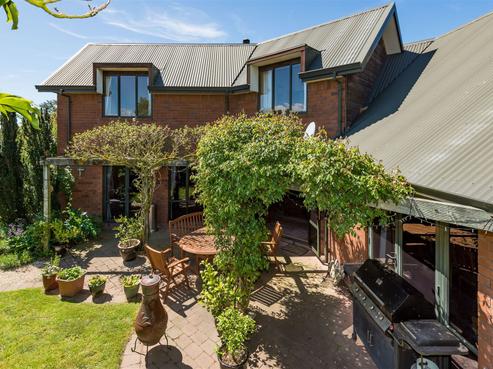 8 Appleton Place, Woodend