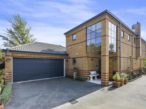 382 Memorial Avenue, Burnside