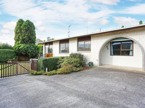 2/4 Revell Court, Pukekohe