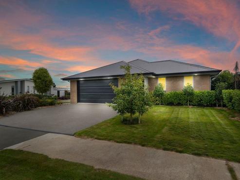 7 Kahuraki Drive, Pegasus