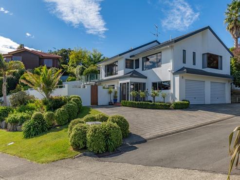 1 Yateley Place, Richmond